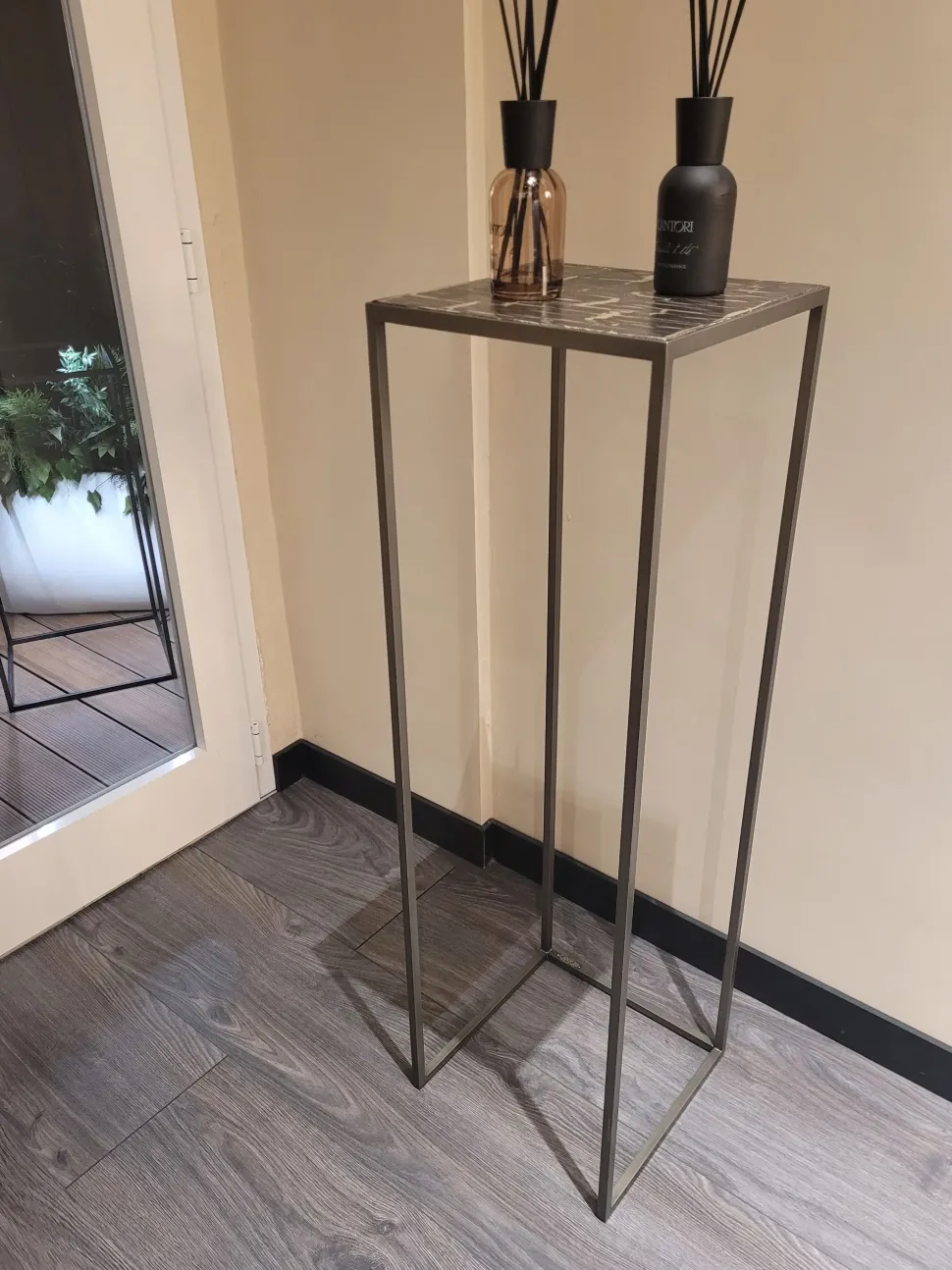 Tavolino design Narciso di Cantori a prezzo scontato