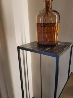 Tavolino design Narciso di Cantori a prezzo scontato