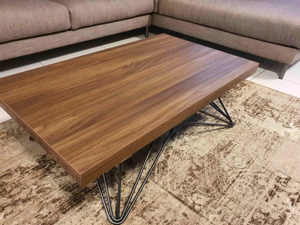 Tavolino design Ray di Easyline a prezzo ribassato