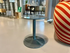 Tavolino design Spool di B&b italia a prezzo ribassato