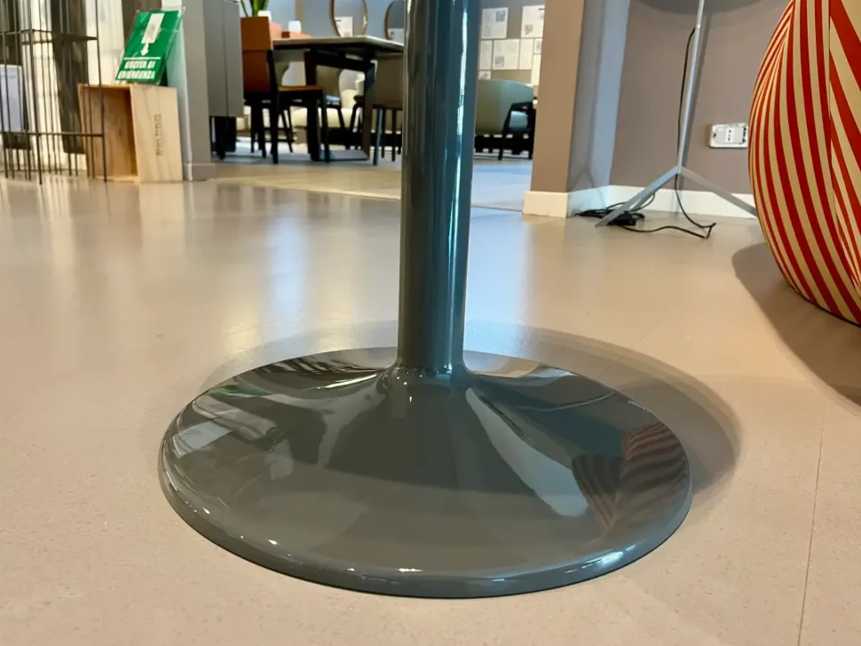 Tavolino design Spool di B&b italia a prezzo ribassato