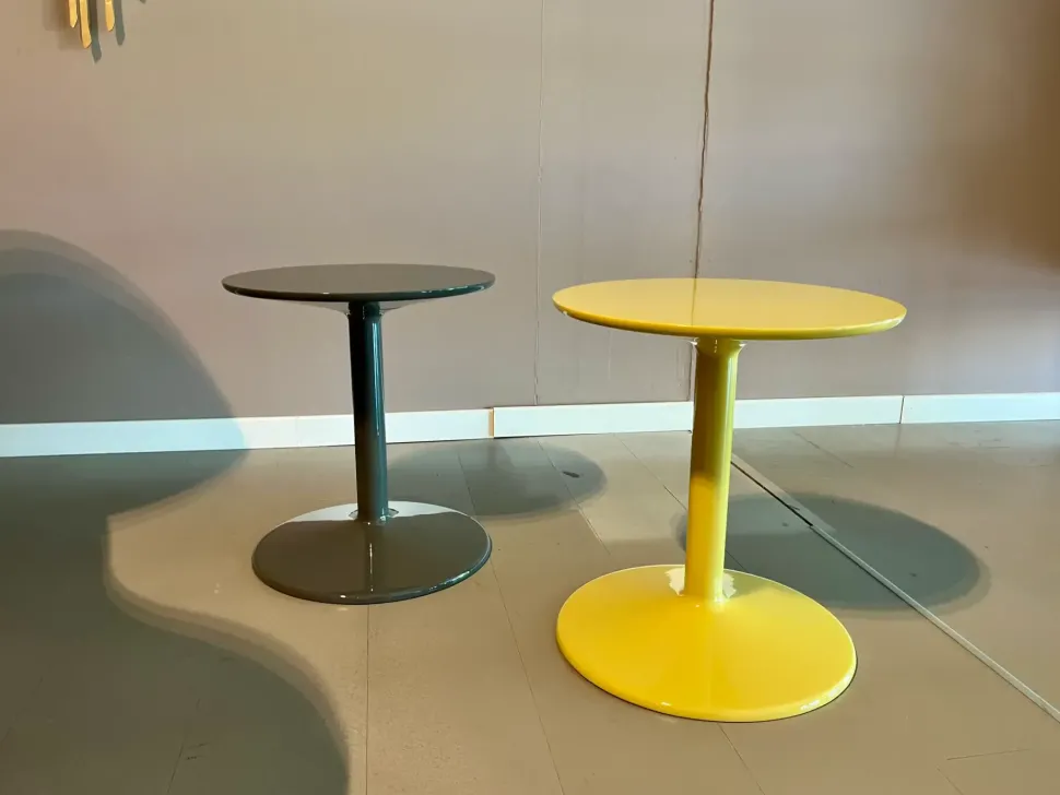 Tavolino design Spool di B&b italia a prezzo ribassato