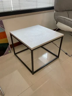 Tavolino design Square di Artigianale a prezzo scontato