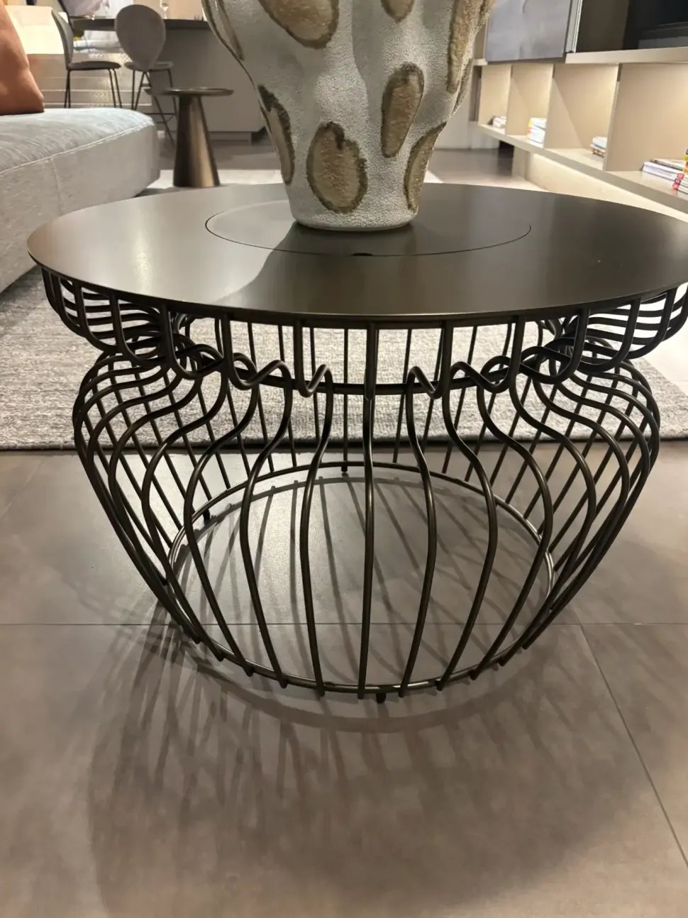 Tavolino design Tavolino flou atollo di Flou a prezzo ribassato