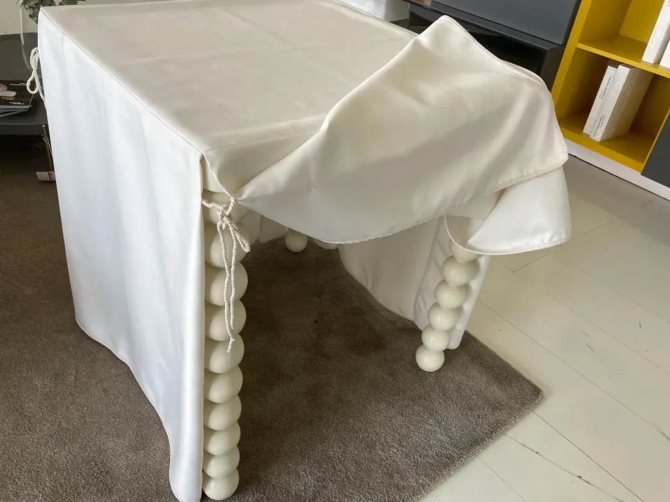 Tavolino Flou modello Majestic rodolfo dordoni in OFFERTA OUTLET