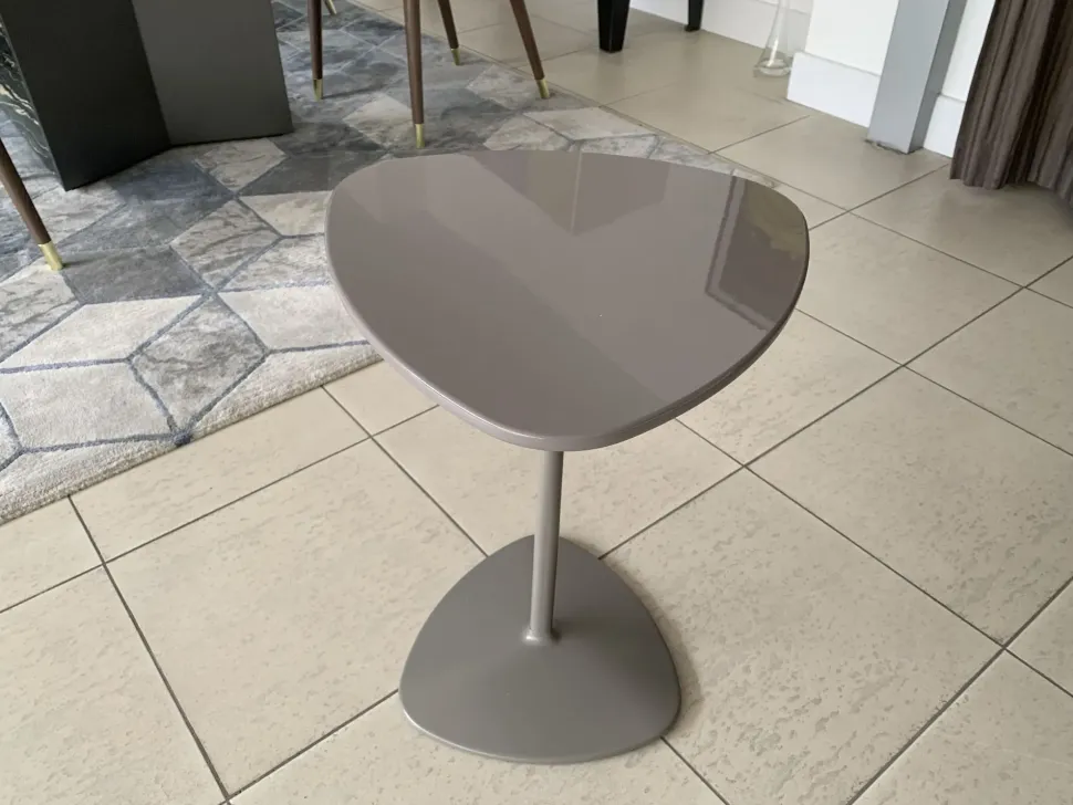 Tavolino in stile moderno modello Islands di Connubia con sconti imperdibili