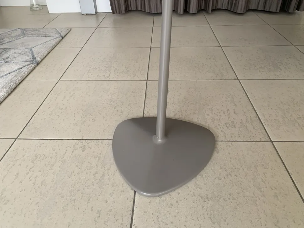 Tavolino in stile moderno modello Islands di Connubia con sconti imperdibili