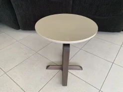 Tavolino in stile moderno modello Fidelio di Poltrona frau con sconti imperdibili