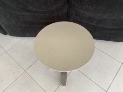 Tavolino in stile moderno modello Fidelio di Poltrona frau con sconti imperdibili