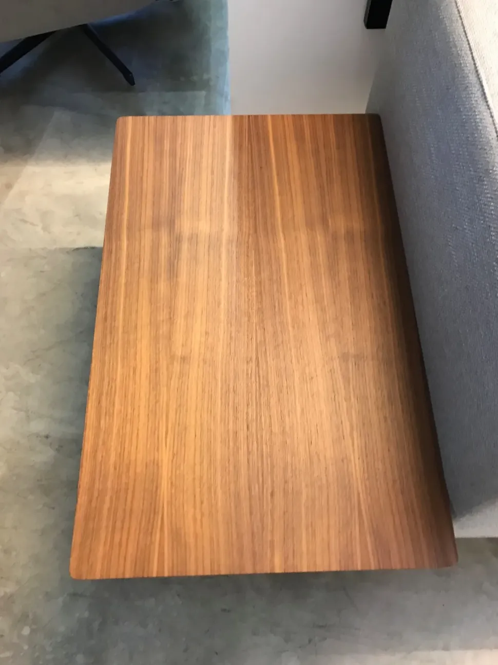 Tavolino Intermedio in stile Moderno Cassina a prezzo scontato