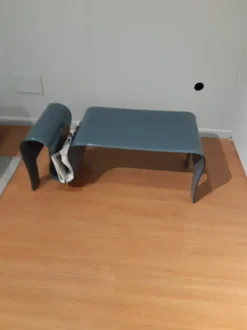 Tavolino La vetreria modello Tavolino cristallo grigio curvato in OFFERTA OUTLET