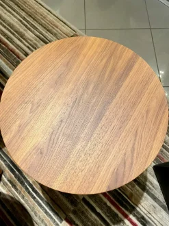 Tavolino modello Albino di Horm a prezzo ribassato