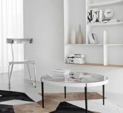 Tavolino modello D.555.1 di Molteni & c a prezzo scontato