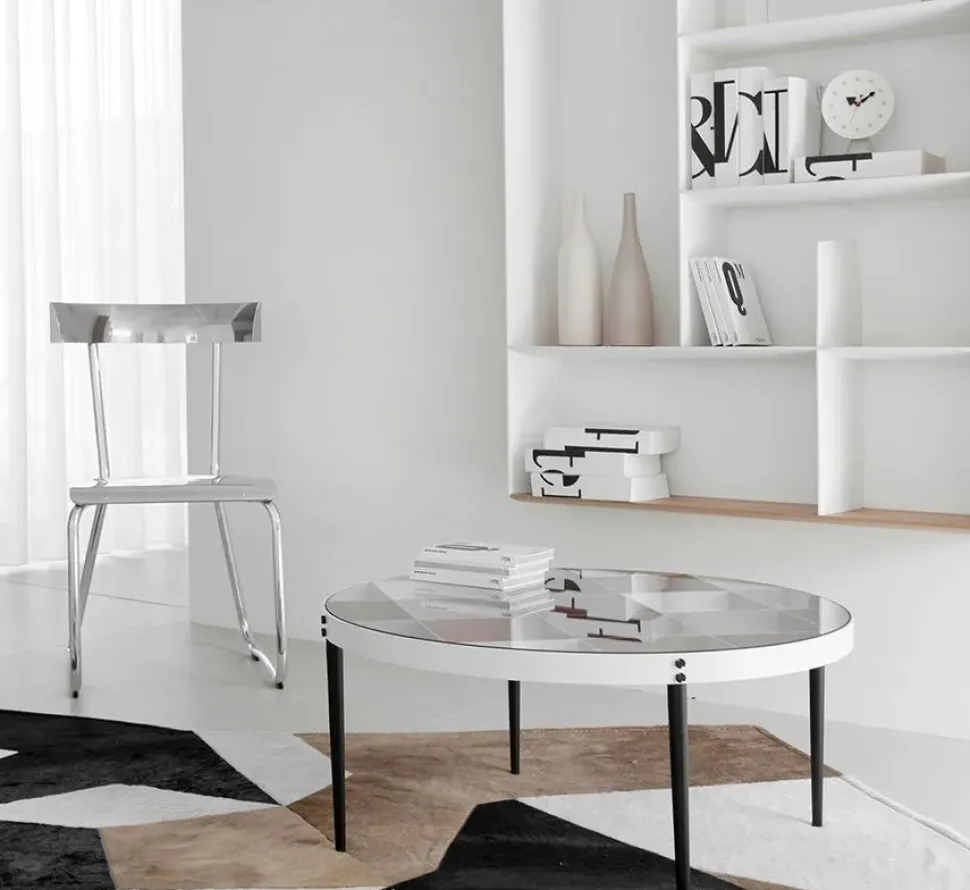 Tavolino modello D.555.1 di Molteni & c a prezzo scontato