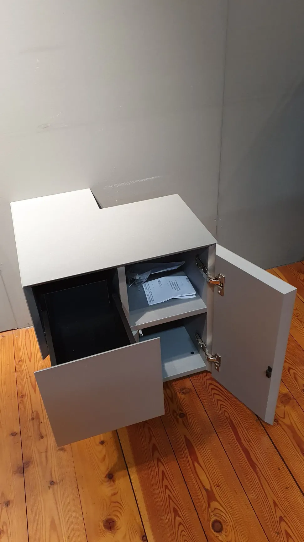 Tavolino modello Formosa di Minotti italia a prezzo ribassato