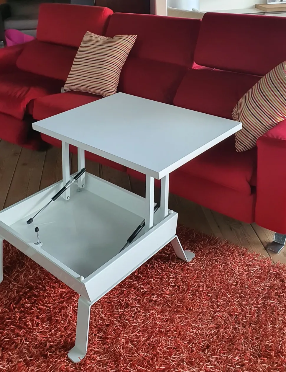 Tavolino modello Gaio di f&f di a prezzo ribassato