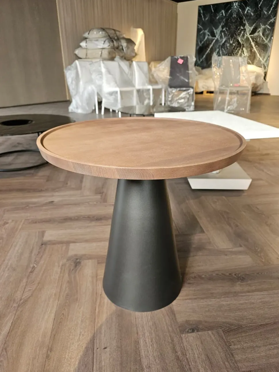 Tavolino modello Kony di Ozzio a prezzo ribassato