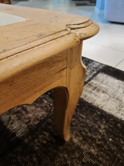 Tavolino modello Louise marie di Artigianale a prezzo scontato