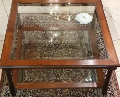 Tavolino modello Mogano e vetro molato di Artigianale a prezzo scontato