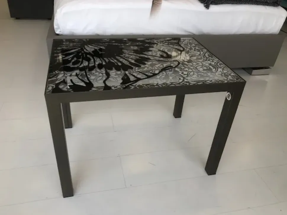 Tavolino modello Orione di Flou a prezzo ribassato