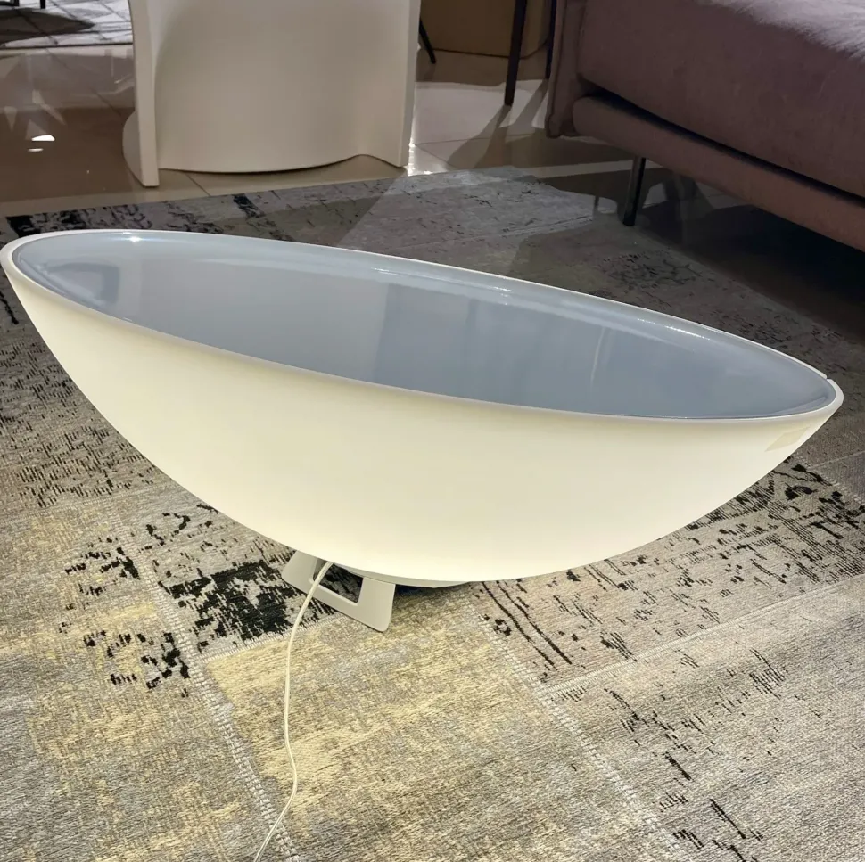 Tavolino modello Solar indoor di Foscarini a prezzo scontato