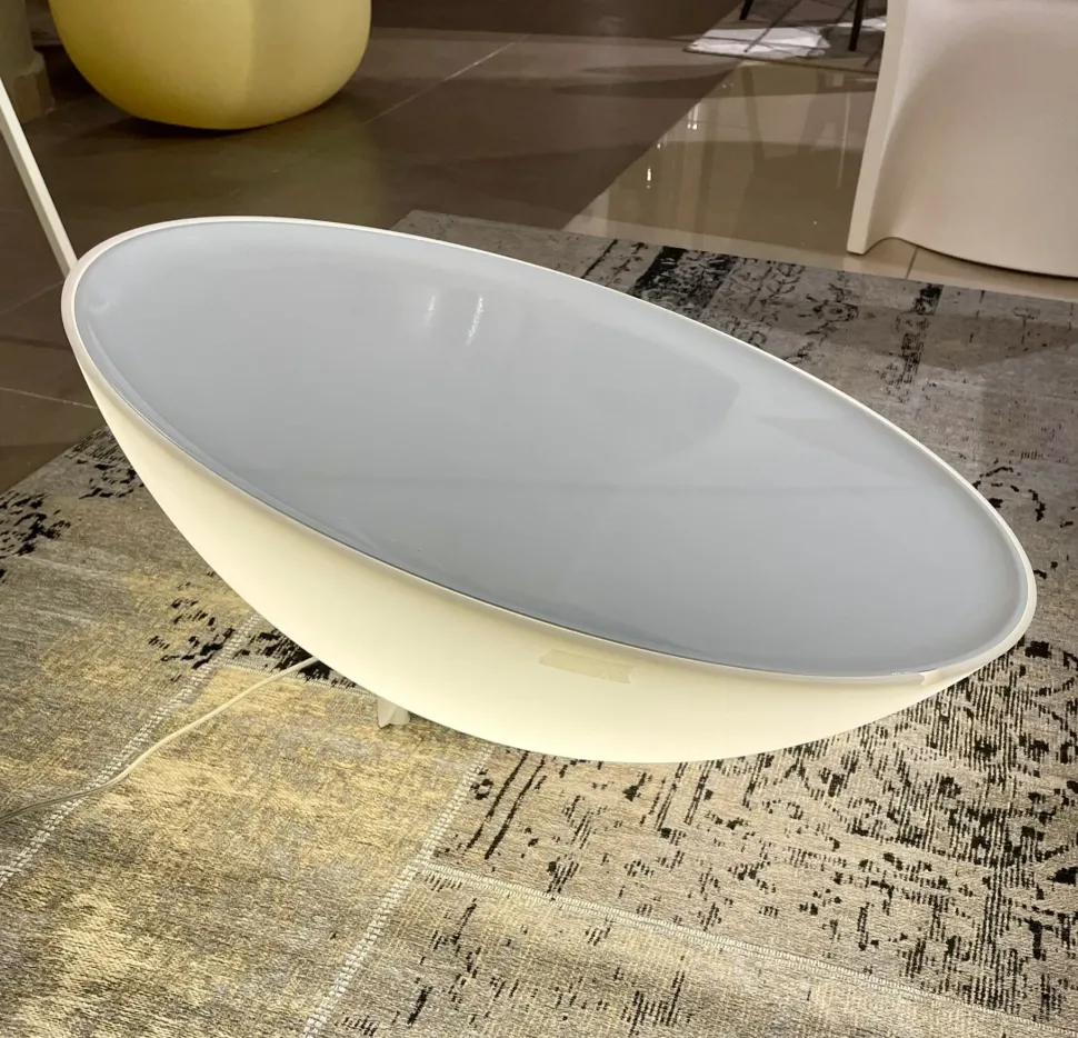 Tavolino modello Solar indoor di Foscarini a prezzo scontato