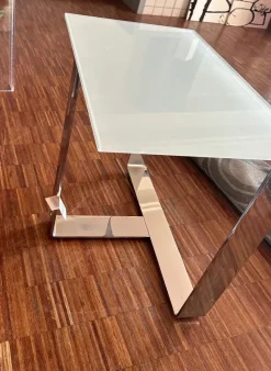 Tavolino modello Tavolino in vetro di Artigianale a prezzo scontato