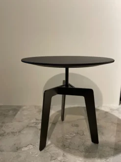 Tavolino modello Tribeca di Poliform a prezzo scontato