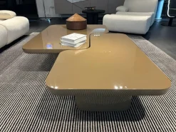 Tavolino moderno modello Ernest di Poliform scontato