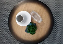 Tavolino Moroso modello My moon my mirror in OFFERTA OUTLET