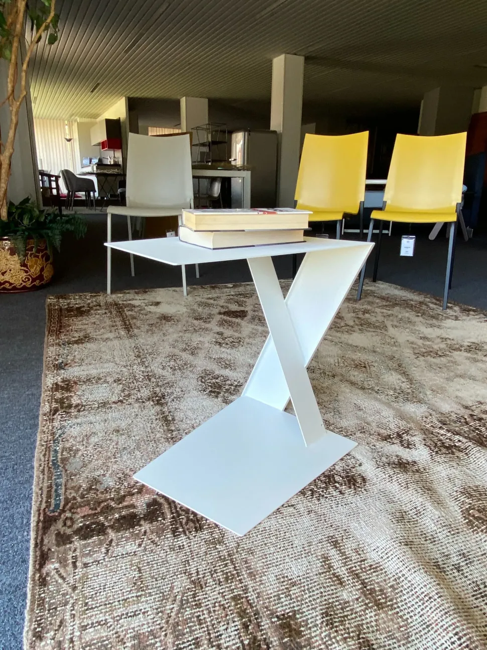 Tavolino Siderietto dell'azienda Artigianale a prezzi convenienti - 29%