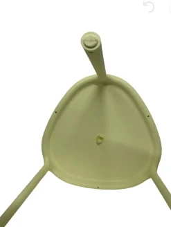 Tavolino Tavolino air table triangolare magis della firma Magis con forte sconto - 51%