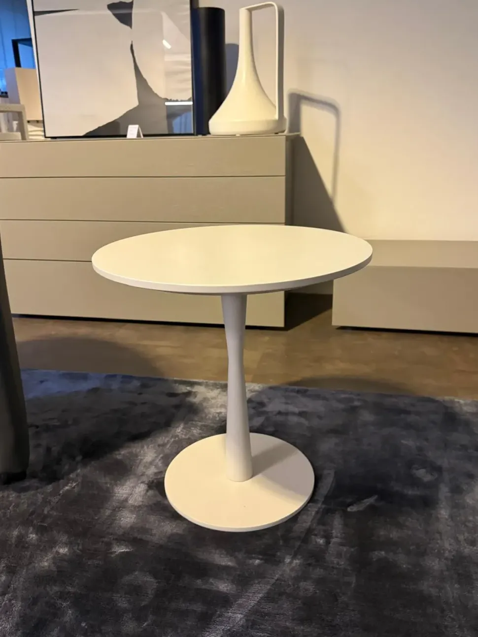 Tavolino Tavolino flute dell'azienda Poliform con forte sconto - 40%