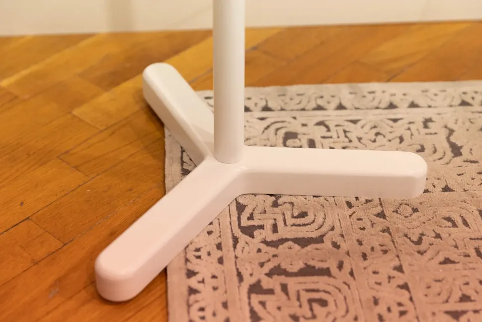 Tavolino Tavolitno vetro con base bianca laccata della marca Artigianale in offerta