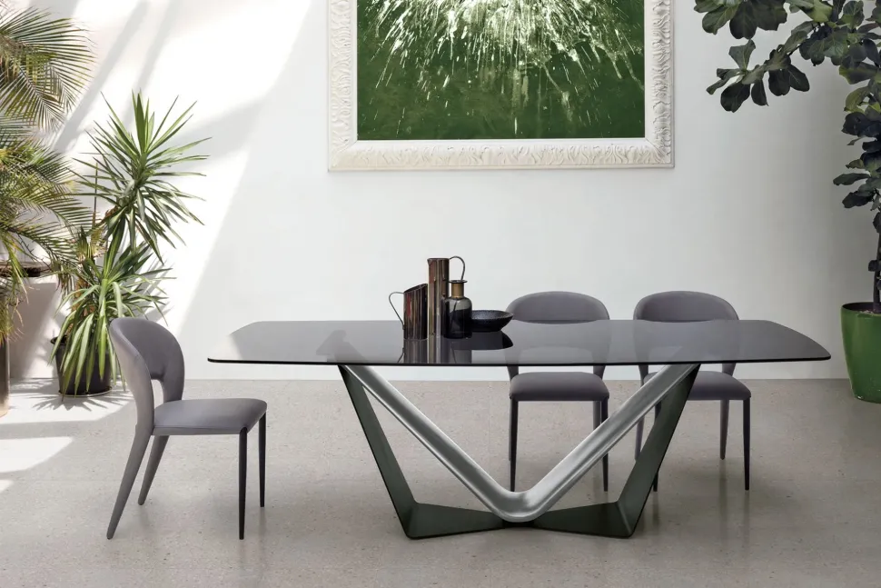 Tavolo con piano in altri materiali sagomato di Target point a PREZZO OUTLET