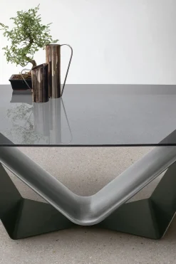 Tavolo con piano in altri materiali sagomato di Target point a PREZZO OUTLET