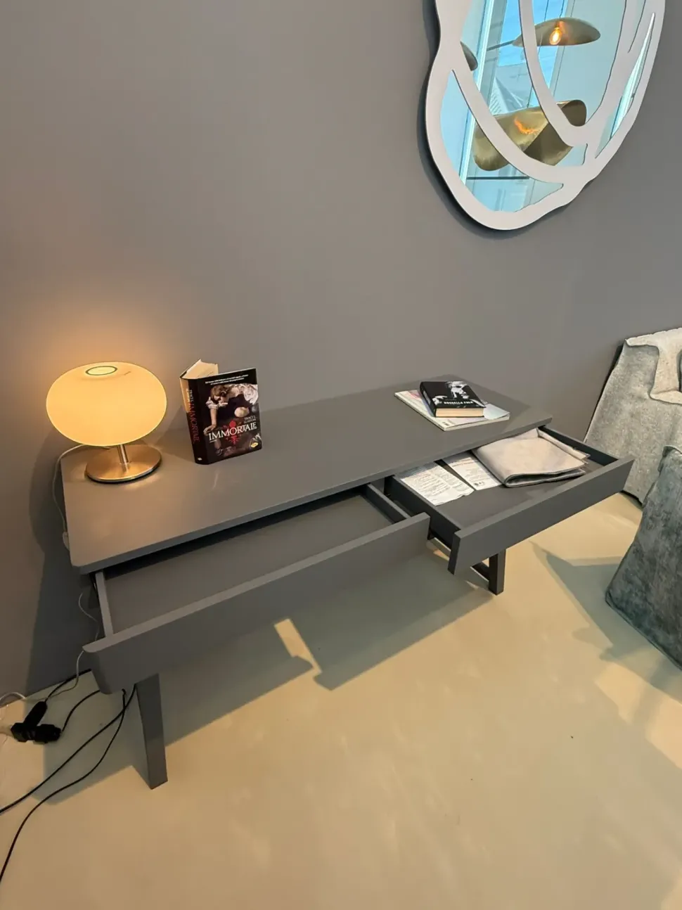 Tavolo consolle modello Gervasoni scrittoio gray Gervasoni a prezzo Outlet