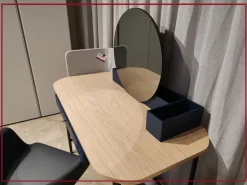 Tavolo consolle modello Ninfea con specchio Novamobili a prezzo scontato