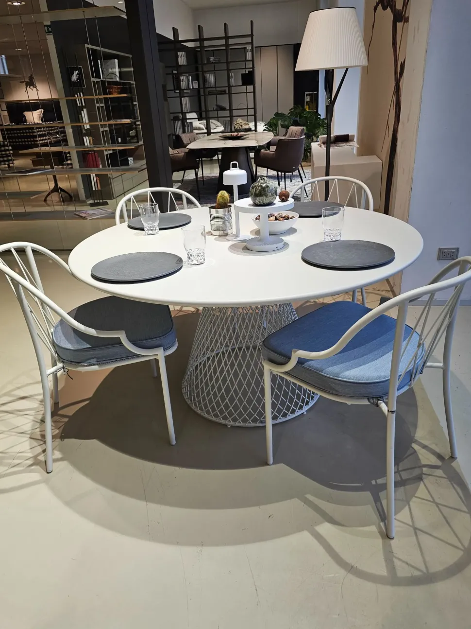 Tavolo da giardino modello Como heaven Emu con forte sconto