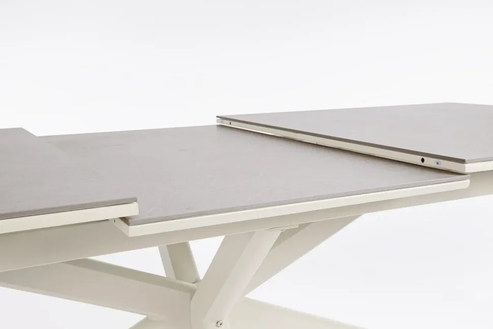 Tavolo da giardino Tavolo pascal allungabile 200/260 cm con 8 poltrone odeon rastin - bizzotto a marchio Bizzotto a prezzo ribassato