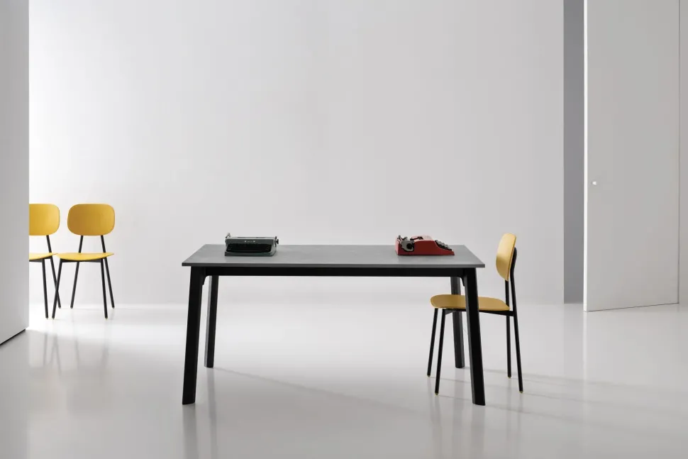 Tavolo Drop di Pointhouse scontato del 20%