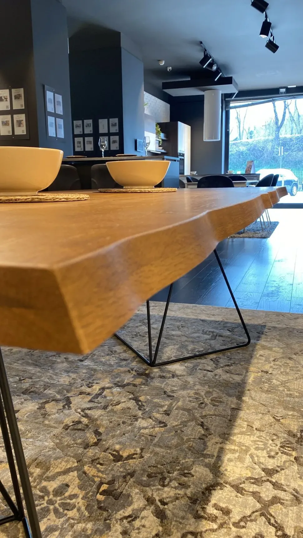 Tavolo Filo Alta corte in OFFERTA OUTLET -30%