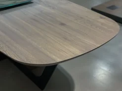 Tavolo fisso Cosmopolitan di Devina nais a prezzo riservato