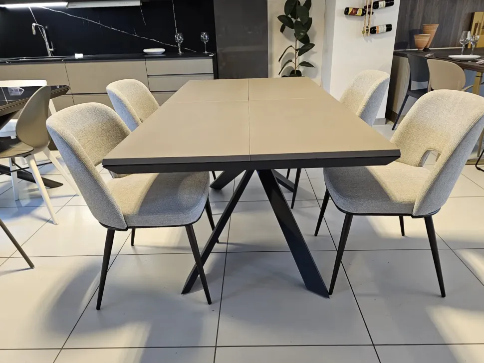 Tavolo in altri materiali rettangolare 4x4 Ozzio a prezzo ribassato