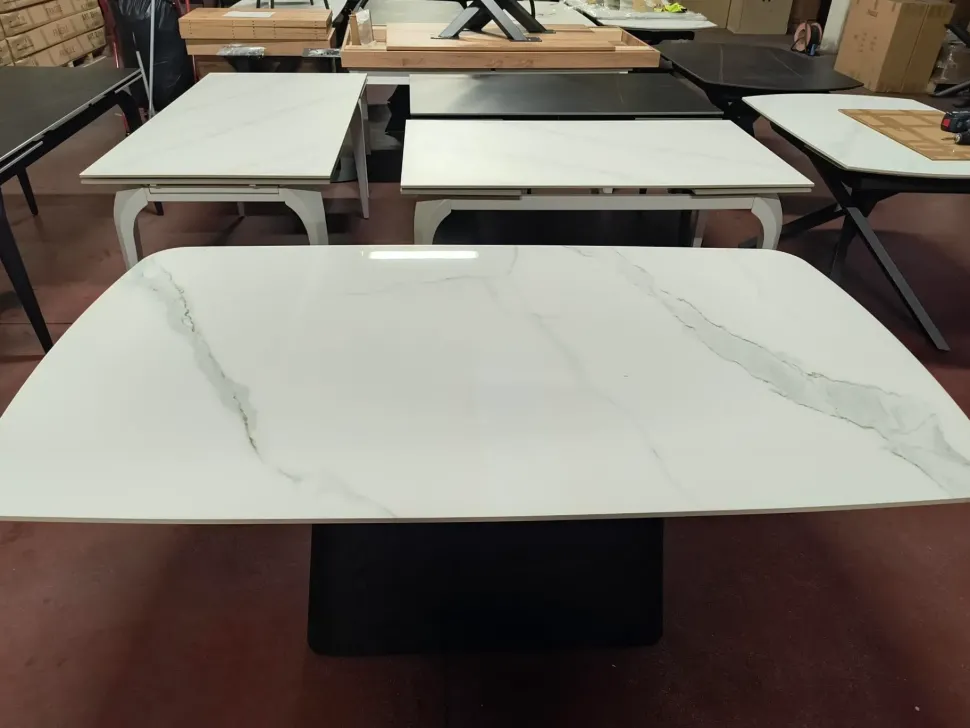 Tavolo in ceramica ellittico Tavolo in ceramica statuario Mobilificio bellutti a prezzo ribassato