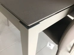 Tavolo in ceramica rettangolare Mago Bontempi a prezzo scontato