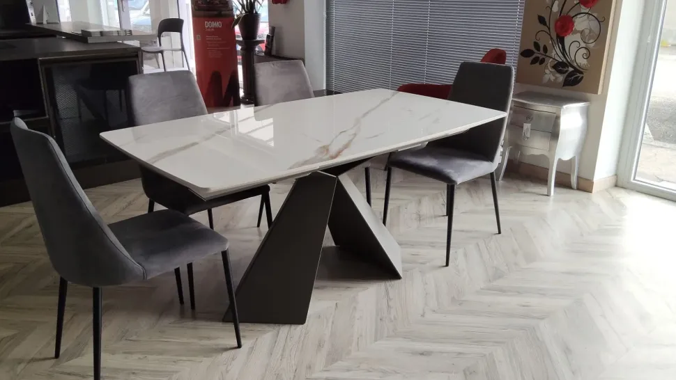 Tavolo in ceramica rettangolare Metropolis allungabile Scavolini a prezzo ribassato