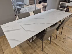 Tavolo in ceramica rettangolare Bilbao Artigianale in offerta outlet