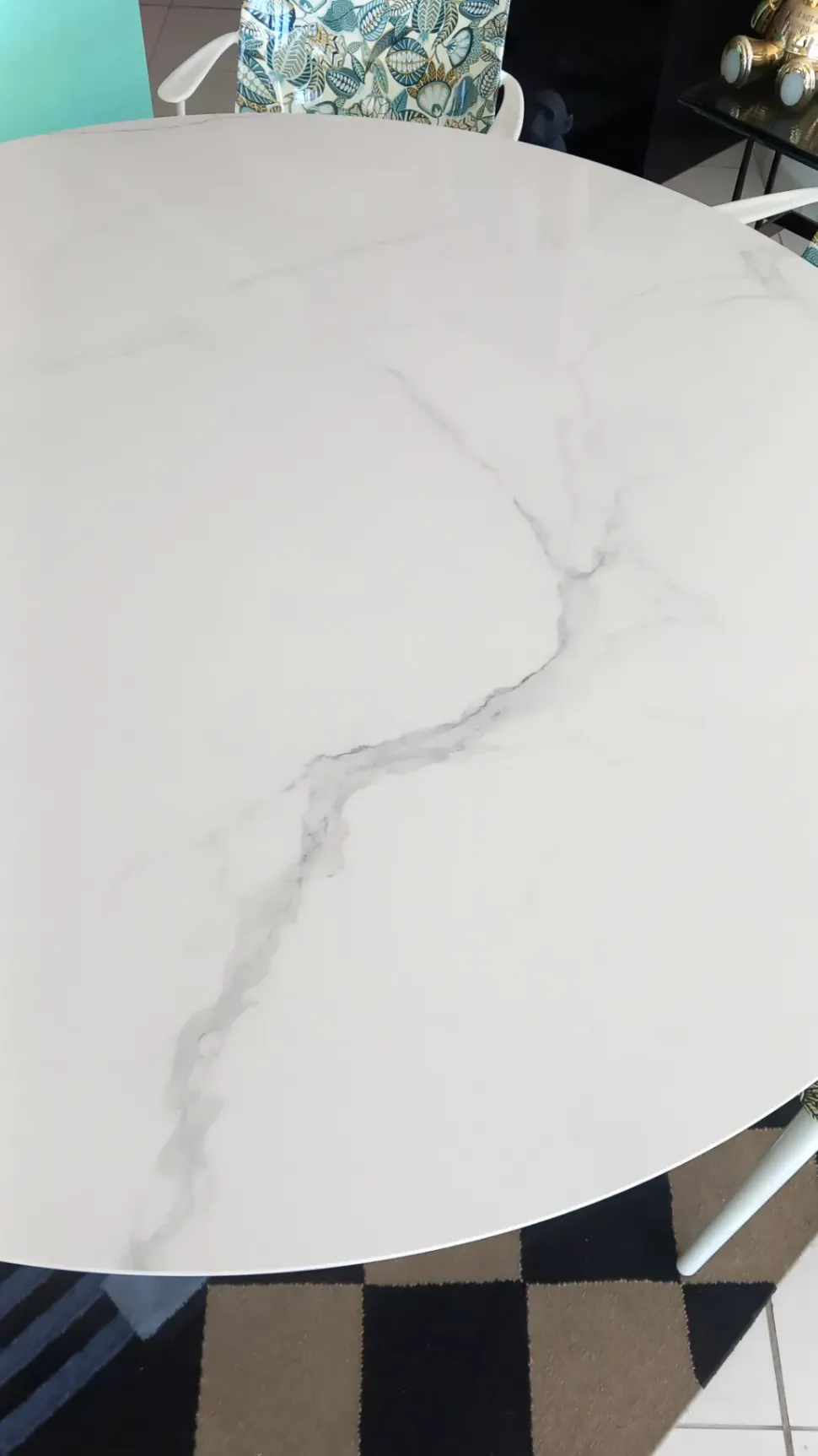 Tavolo in ceramica rotondo Glossy xxl Kartell in offerta outlet