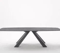 Tavolo in ceramica sagomato Cosmo Friulsedie in offerta outlet